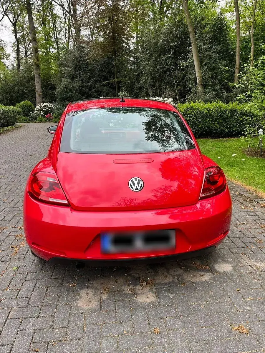Gebraucht VW Beetle 105 PS (77 kW) 2015 Rot Kleinwagen