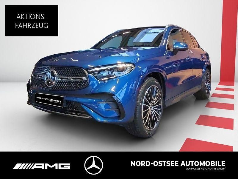 Metalliclack spektralblau Gebraucht 2026 Mercedes GLC200 AMG SUV | 63.998 € - Bild 1/4