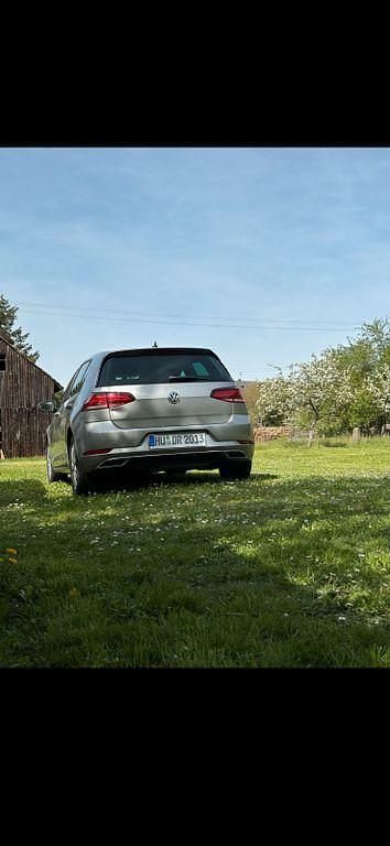 Second-hand VW Golf VII Comfortline 116 CP (85 kW) 2017 Argintiu Berlinǎ