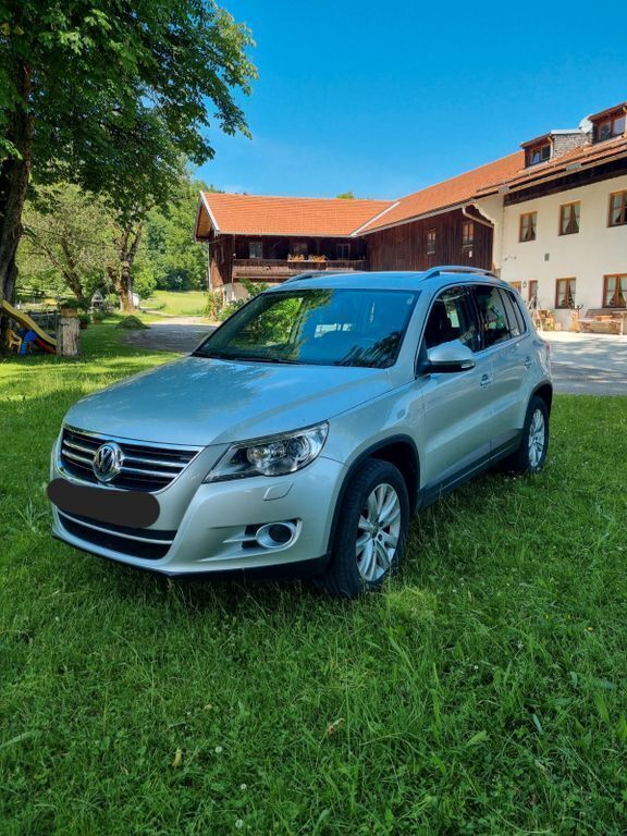 Silber Gebraucht 2009 VW Tiguan Sportline SUV | 9.500 € (Fairer Preis) - Bild 1/4