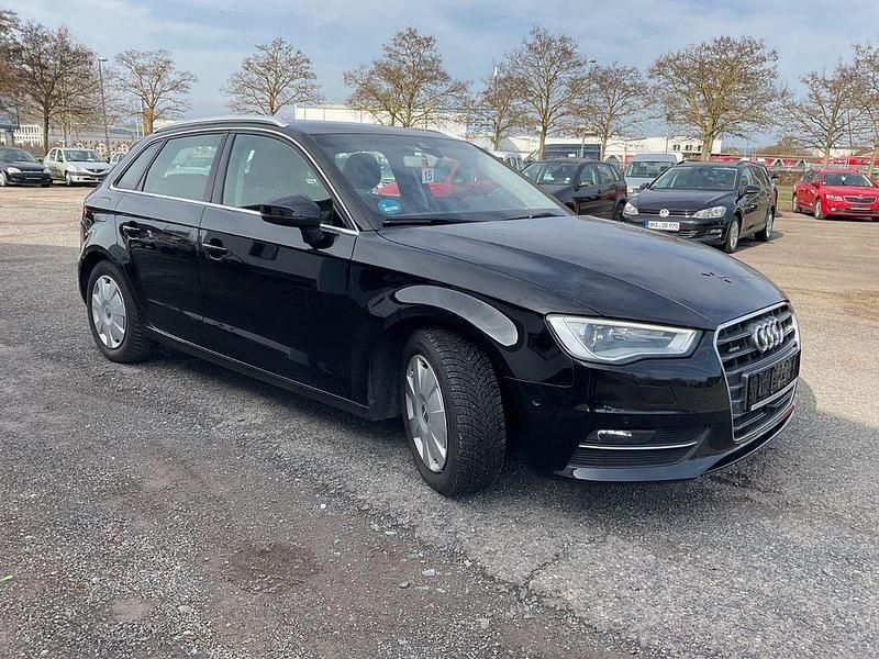 Gebraucht Audi A3 Ambiente 184 PS (135 kW) 2015 Schwarz Limousine