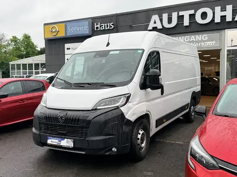 Gebraucht Peugeot Boxer 180 PS (132 kW) 2025 Weiß Van
