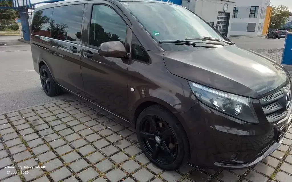 Gebraucht Mercedes Vito 190 PS (139 kW) 2015 Dolomitbraun metallic Van