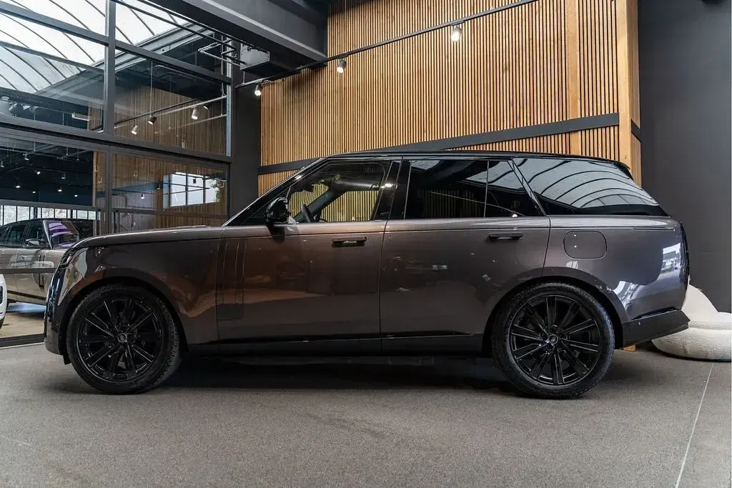 Gebraucht Land Rover Range Rover HSE 460 PS (338 kW) 2025 Grau SUV