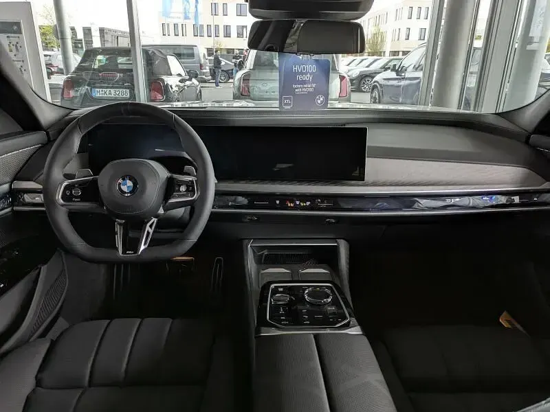 Neu BMW 740 M Sport 299 PS (219 kW) 2026 Weiß Limousine