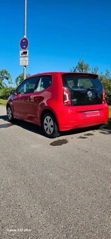 Rot Gebraucht 2012 VW up! take up! Kleinwagen | 5.000 € (Guter Preis) - Bild 1/4