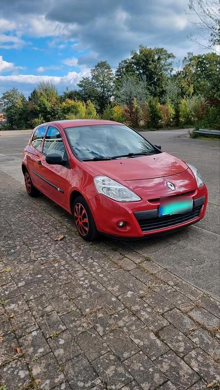 Rot Gebraucht 2009 Renault Clio III Kleinwagen | 1.590 € (Teuer) - Bild 1/3