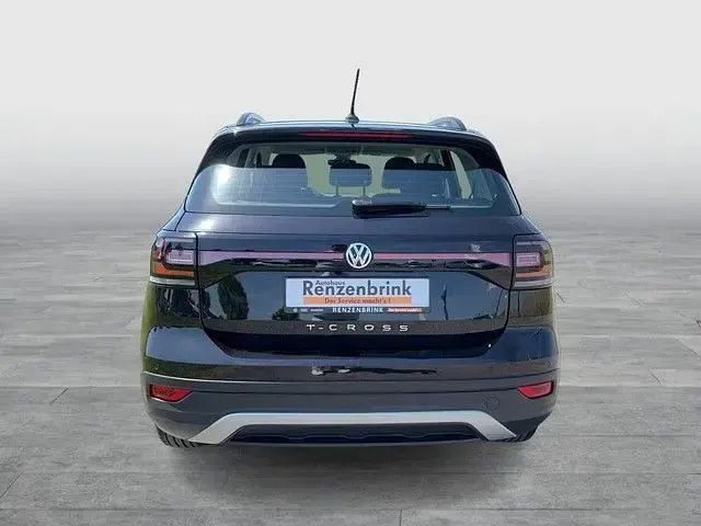 Gebraucht VW T-Cross Life 95 PS (69 kW) 2019 Deep black perleffekt SUV