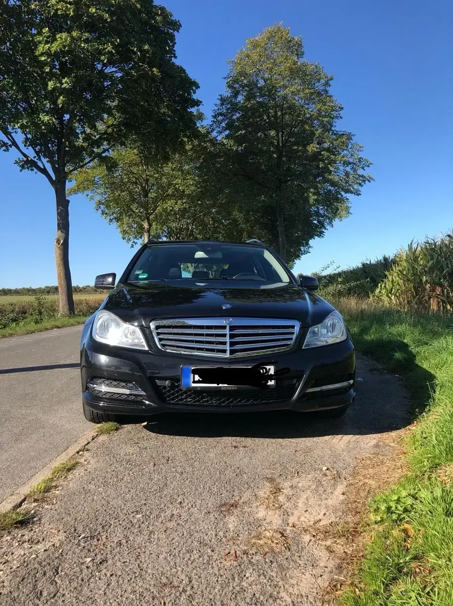 Gebraucht Mercedes C220 170 PS (125 kW) 2011 Schwarz Kombi