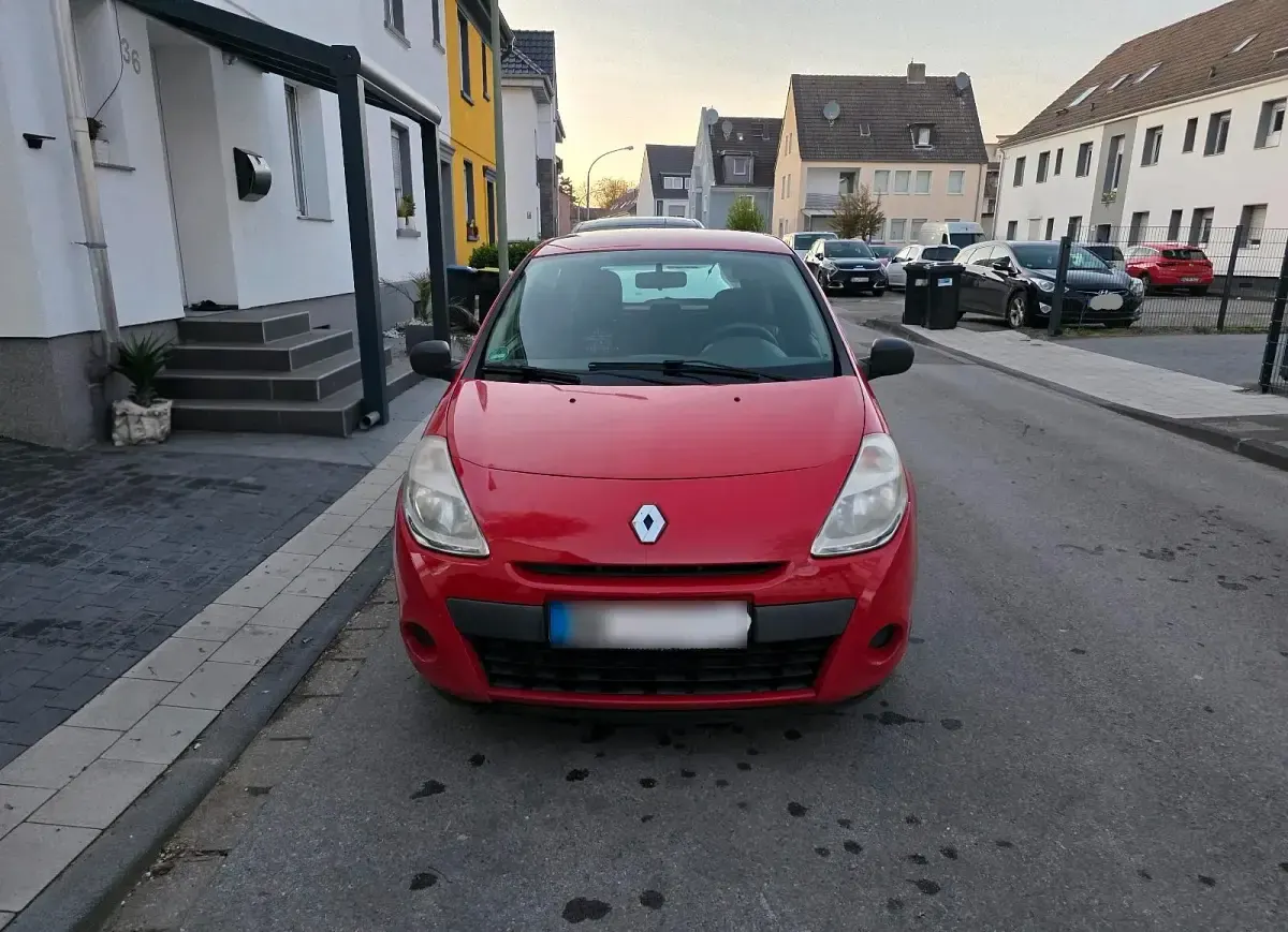 Gebraucht Renault Clio 75 PS (55 kW) 2012 Rot Kleinwagen