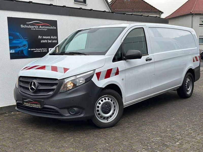 Weiß Gebraucht 2020 Mercedes Vito Van / Kleinbus | 18.980 € (Superpreis) - Bild 1/4