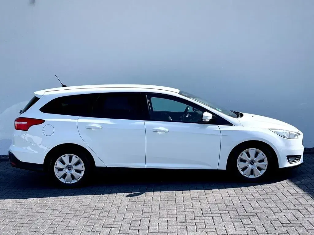 Gebraucht Ford Focus Business Edition 150 PS (110 kW) 2015 Weiß Limousine
