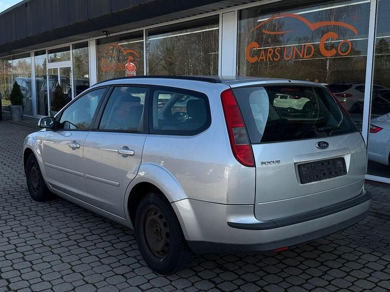 Gebraucht Ford Focus Style 101 PS (74 kW) 2007 Silber Limousine