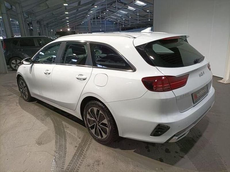 Gebraucht Kia Ceed Vision 141 PS (103 kW) 2022 Weiß Kleinwagen