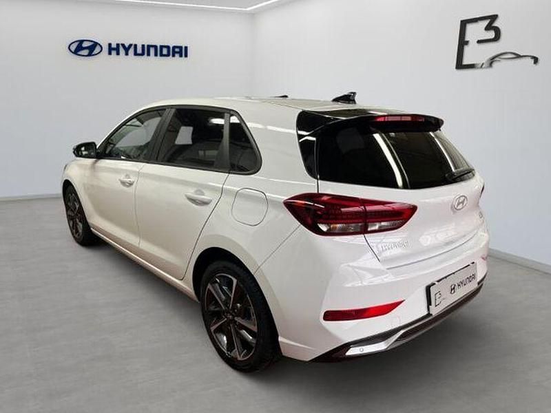 Gebraucht Hyundai i30 Advantage 101 PS (74 kW) 2025 Weiß Limousine