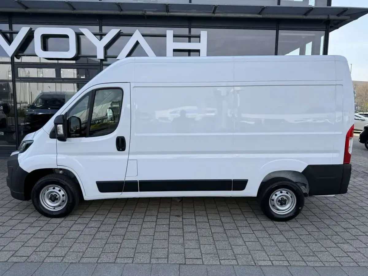 Neu Opel Movano 140 PS (102 kW) 2025 Weiß Van