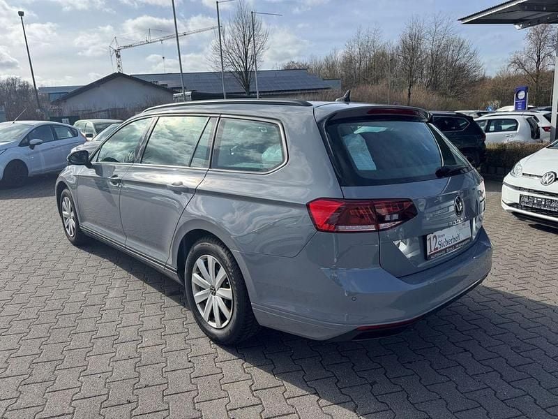 Gebraucht VW Passat Conceptline 150 PS (110 kW) 2022 Grau Kombi