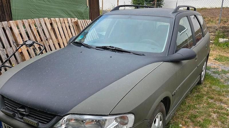 Grün Gebraucht 2000 Opel Vectra Kombi | 1.000 € (Guter Preis) - Bild 1/4