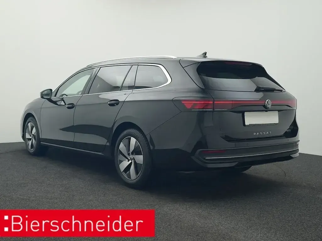 Gebraucht VW Passat Business 150 PS (110 kW) 2025 Schwarz Kombi