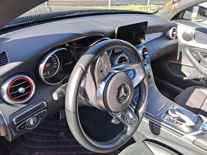 Gebraucht Mercedes C180 156 PS (114 kW) 2019 Schwarz Cabrio