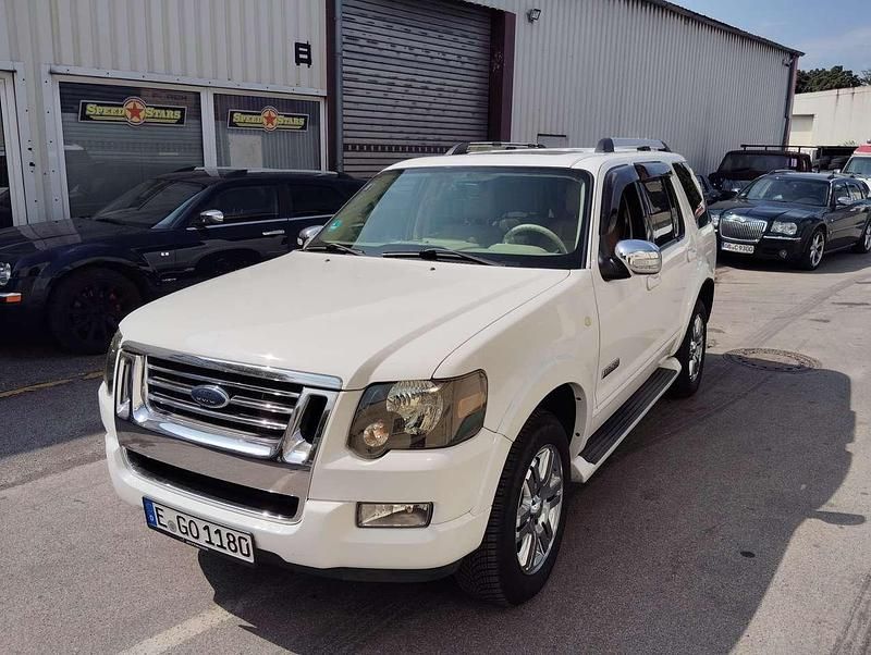 Weiß Gebraucht 2007 Ford Explorer SUV | 17.900 € (Fairer Preis) - Bild 1/4