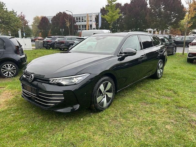 Schwarz Gebraucht 2024 VW Passat Business Kombi | 42.850 € (Etwas zu teuer) - Bild 1/4