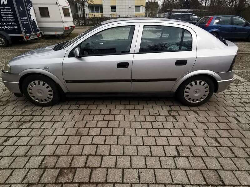 Silber Gebraucht 2002 Opel Astra Elegance Limousine | 2.500 € (Fairer Preis) - Bild 1/4