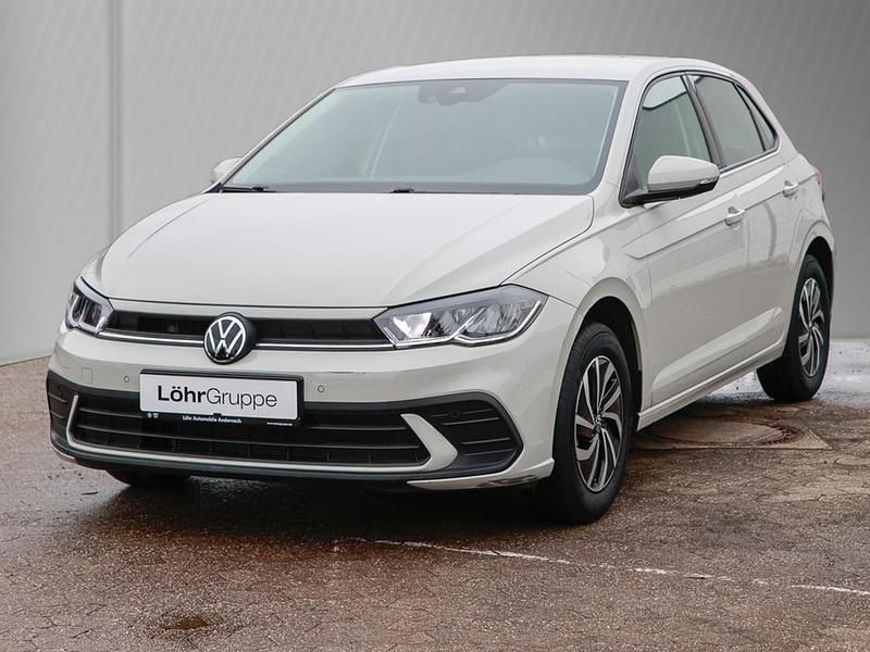 Gebraucht VW Polo Life 95 PS (69 kW) 2024 Grau Kleinwagen
