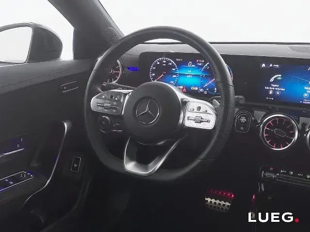 Gebraucht Mercedes CLA200 Shooting Brake 150 PS (110 kW) 2023 Kombi