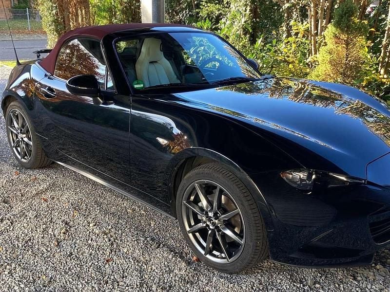 Schwarz Gebraucht 2021 Mazda MX5 Ad'Vantage Cabrio | 25.000 € (Guter Preis) - Bild 1/4