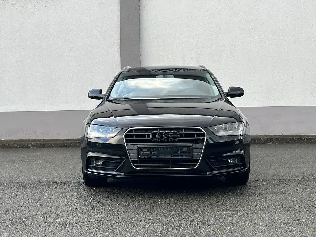 Gebraucht Audi A4 Attraction 150 PS (110 kW) 2015 Schwarz Kombi