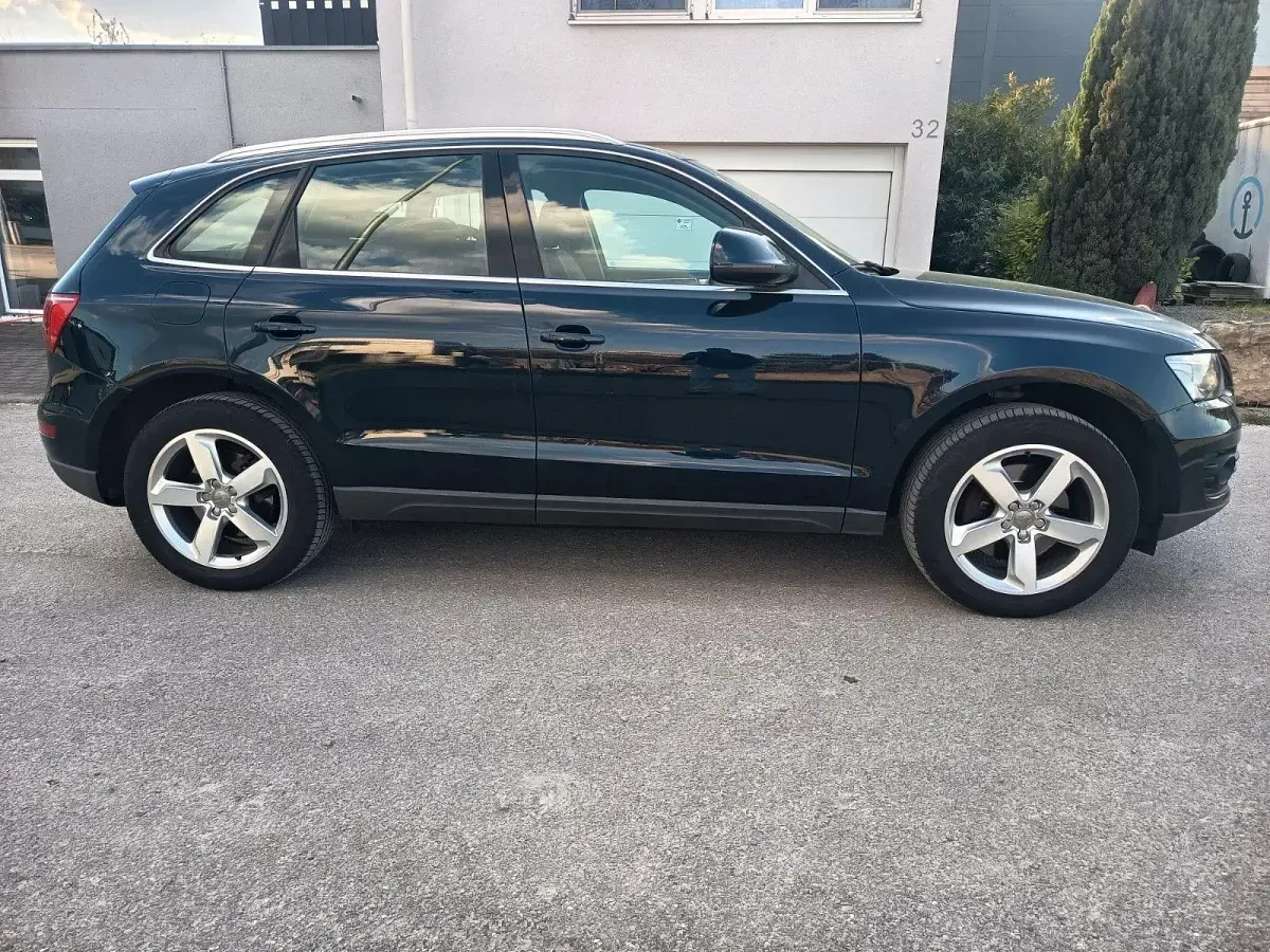 Używany Audi Q5 271 KM (199 kW) 2009 Niebieski SUV