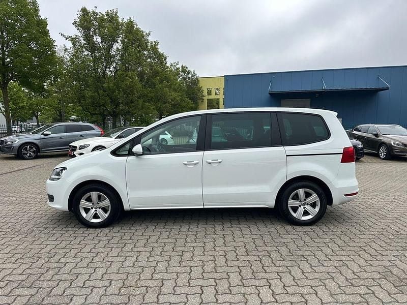Second-hand VW Sharan 150 CP (110 kW) 2015 Alb Monovolum