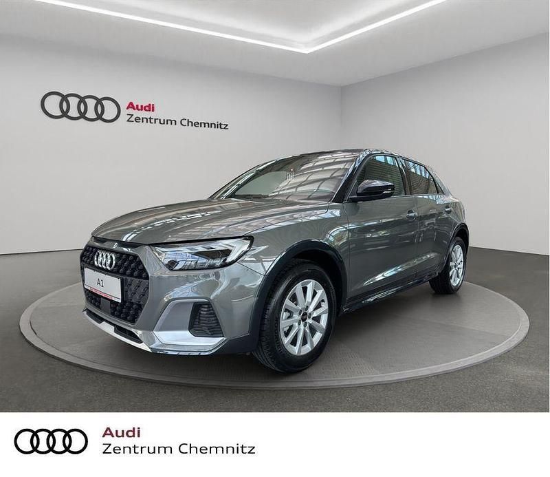 Grau Neu 2025 Audi A1 Sport Kleinwagen | 34.765 € (Teuer) - Bild 1/4