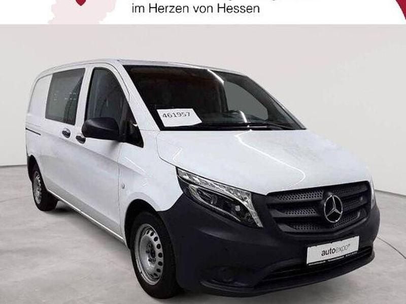 Arktisweiß Gebraucht 2020 Mercedes Vito Van | 24.390 € (Superpreis) - Bild 1/4