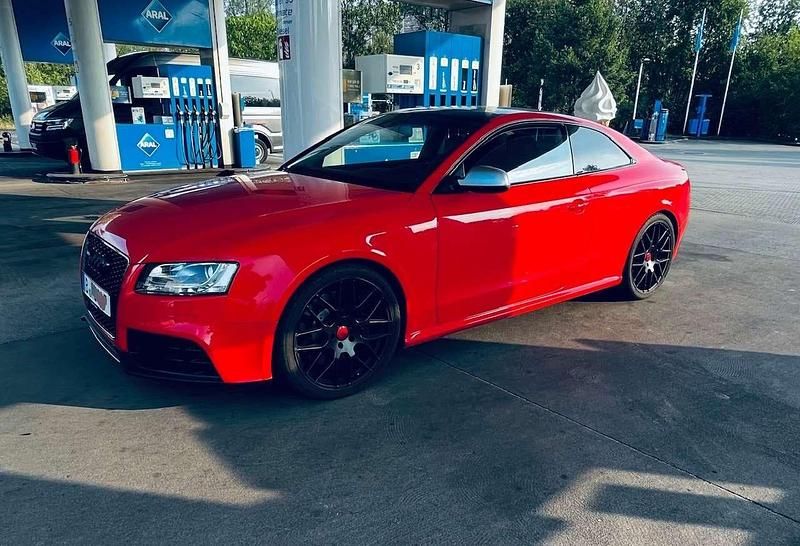 Gebraucht Audi RS5 450 PS (330 kW) 2010 Misanorot perleffekt Coupé