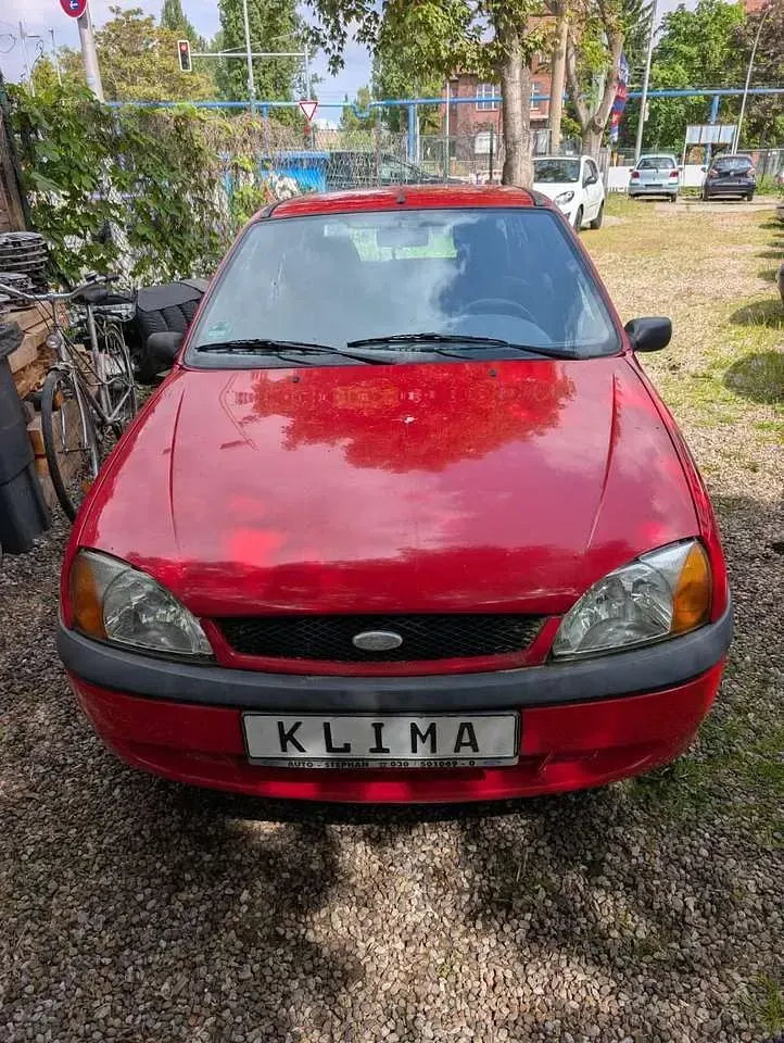 Gebraucht Ford Fiesta Ghia 75 PS (55 kW) 2002 Rot Kleinwagen