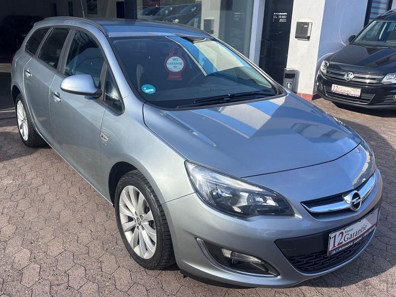 Gebraucht Opel Astra 101 PS (74 kW) 2013 Silber Kombi