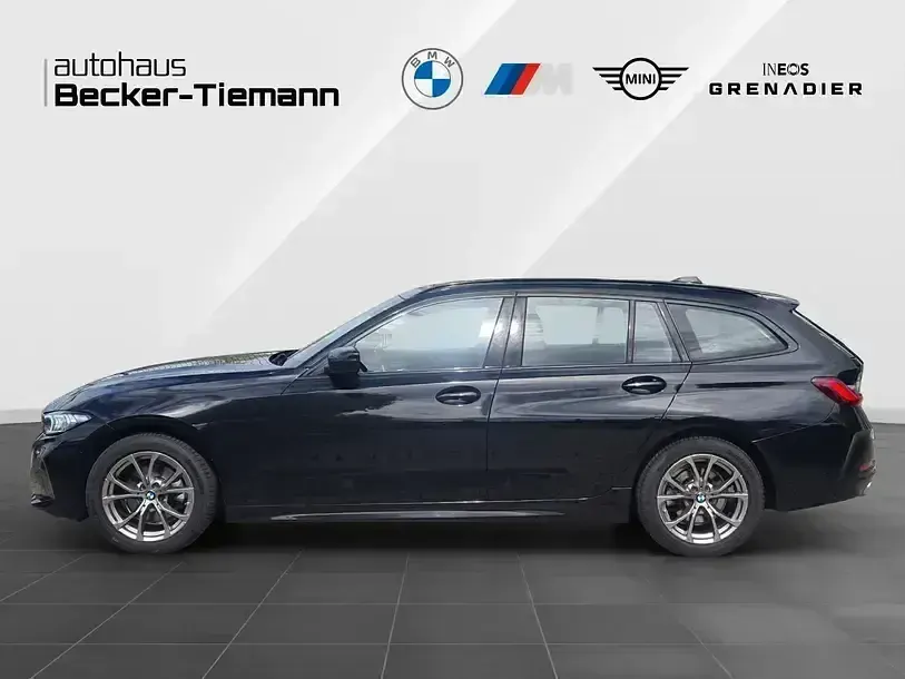 Gebraucht BMW 320 Sport Line 190 PS (139 kW) 2023 Saphirschwarz Kombi