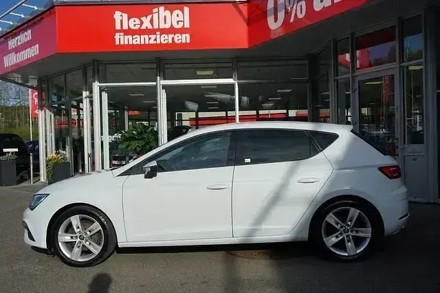 Gebraucht Seat Leon Beats 150 PS (110 kW) 2020 Weiss Limousine