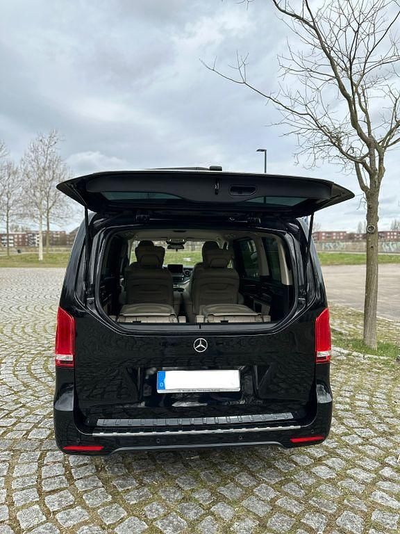 Gebraucht Mercedes V300 Exclusive 239 PS (175 kW) 2019 Schwarz Van / Kleinbus