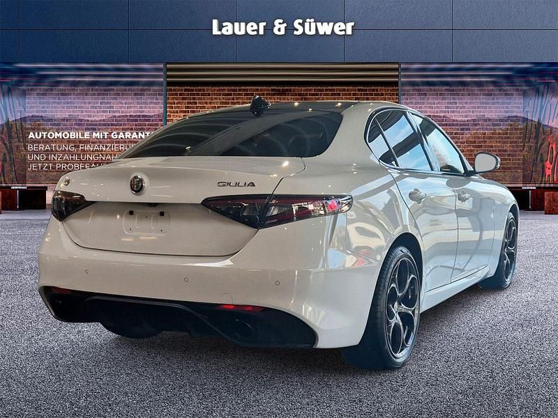 Gebraucht Alfa Romeo Giulia 209 PS (153 kW) 2024 Schwarz Limousine