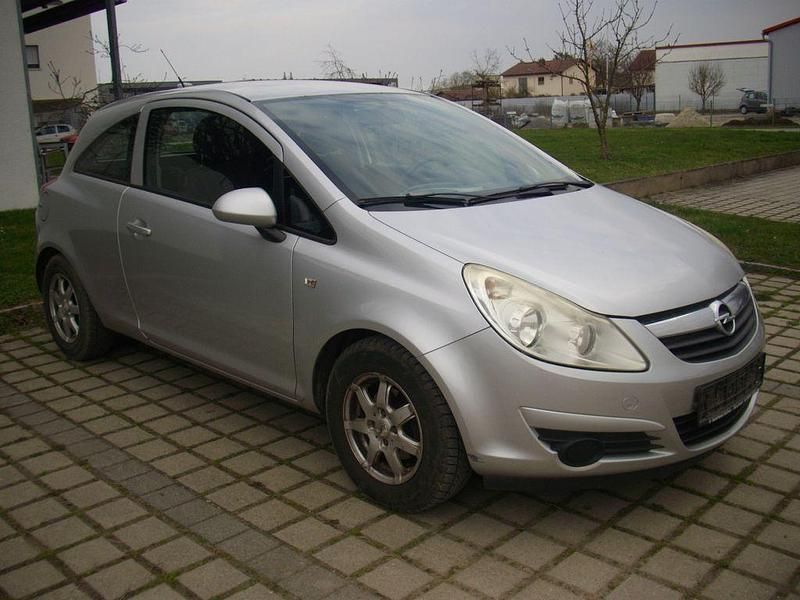 Gebraucht Opel Corsa 80 PS (58 kW) 2008 Silber Kleinwagen