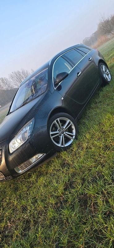 Gebraucht Opel Insignia 160 PS (117 kW) 2009 Schwarz Kombi