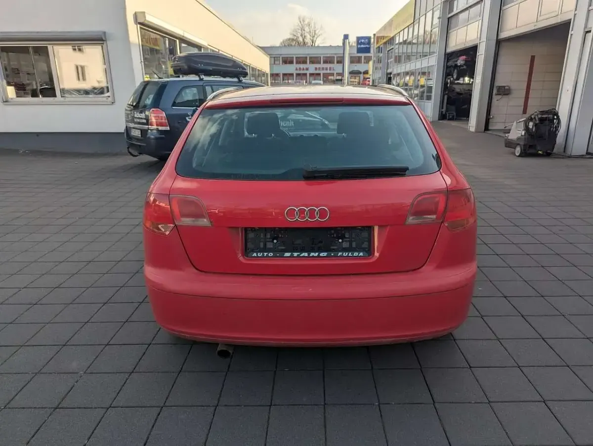 Używany Audi A3 Ambition 116 KM (85 kW) 2007 Czerwony Hatchback