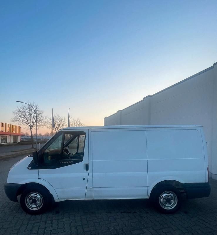 Usado Ford Transit 85 HP (62 kW) 2008 Branco Monovolume