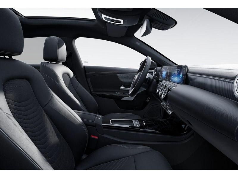 Gebraucht Mercedes CLA200 Progressive 150 PS (110 kW) 2024 Grau Limousine