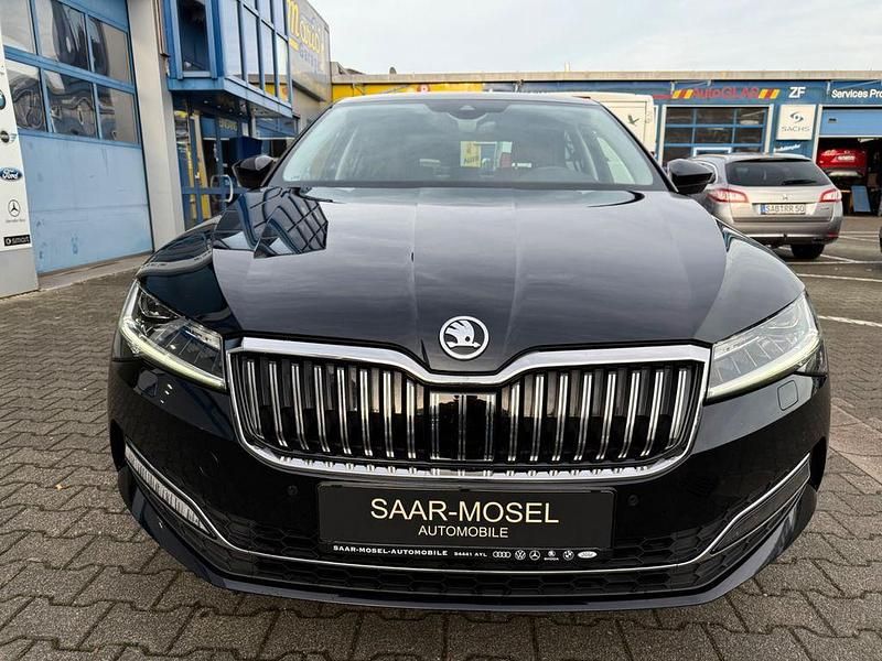 Gebraucht Skoda Superb Ambiente 190 PS (139 kW) 2020 Schwarz Limousine