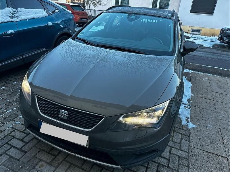 Braun Gebraucht 2016 Seat Leon X-Perience Kombi | 13.000 € (Fairer Preis) - Bild 1/4