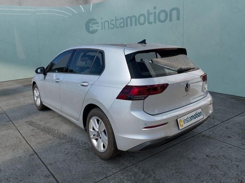 Gebraucht VW Golf VIII Basis 90 PS (66 kW) 2021 Silber Limousine
